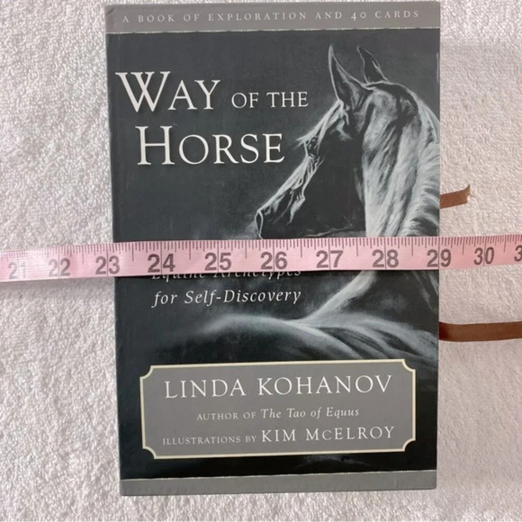 Way Of The Horse Equine Archetypes For Self Discovery Book & 40 Cards - Picture 13 of 15